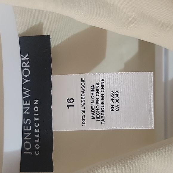 JONES NEW YORK COLLECTION Women's Button-Down Dress Shirt Size 16 Cream - Picture 8 of 10